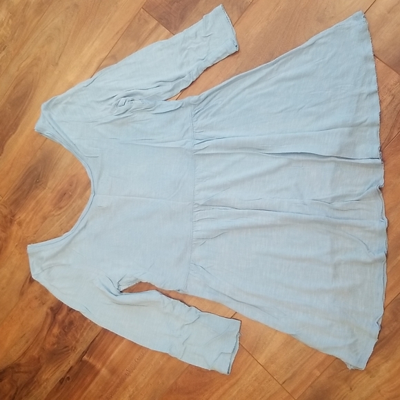 Hollister Longsleeve Top Size Small - Picture 4 of 5
